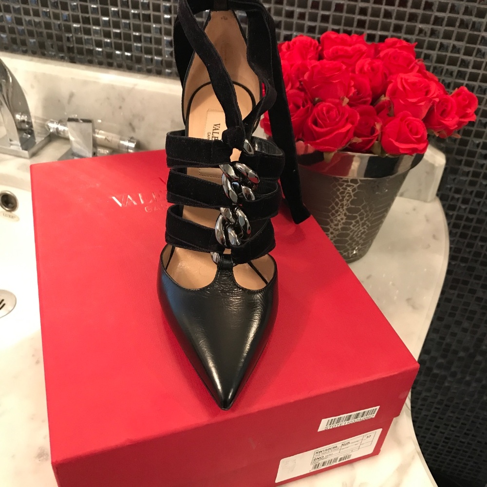 🚨❣️SOLD❣️🚨Authentic Valentino garavani lace up heels - Picture 8 of 14